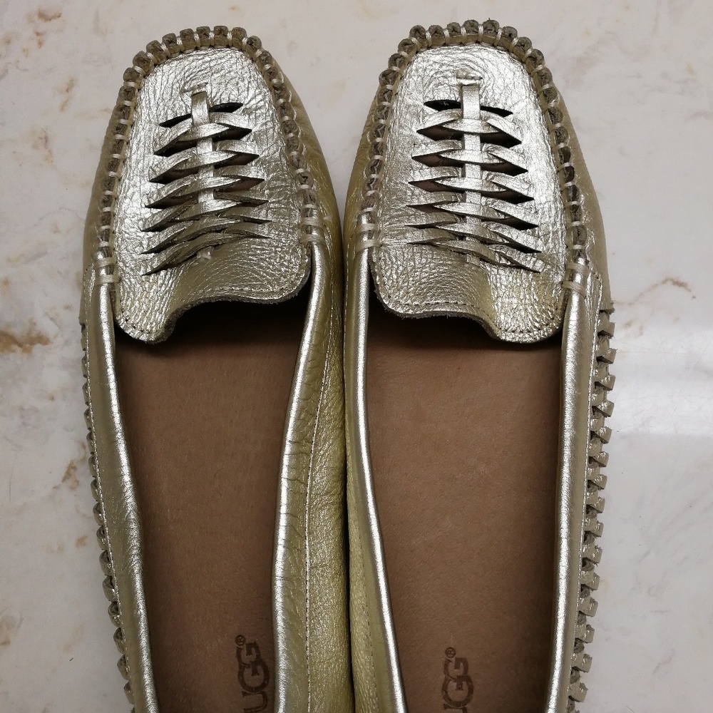 Ugg metallic loafers moccasin flats 7.5